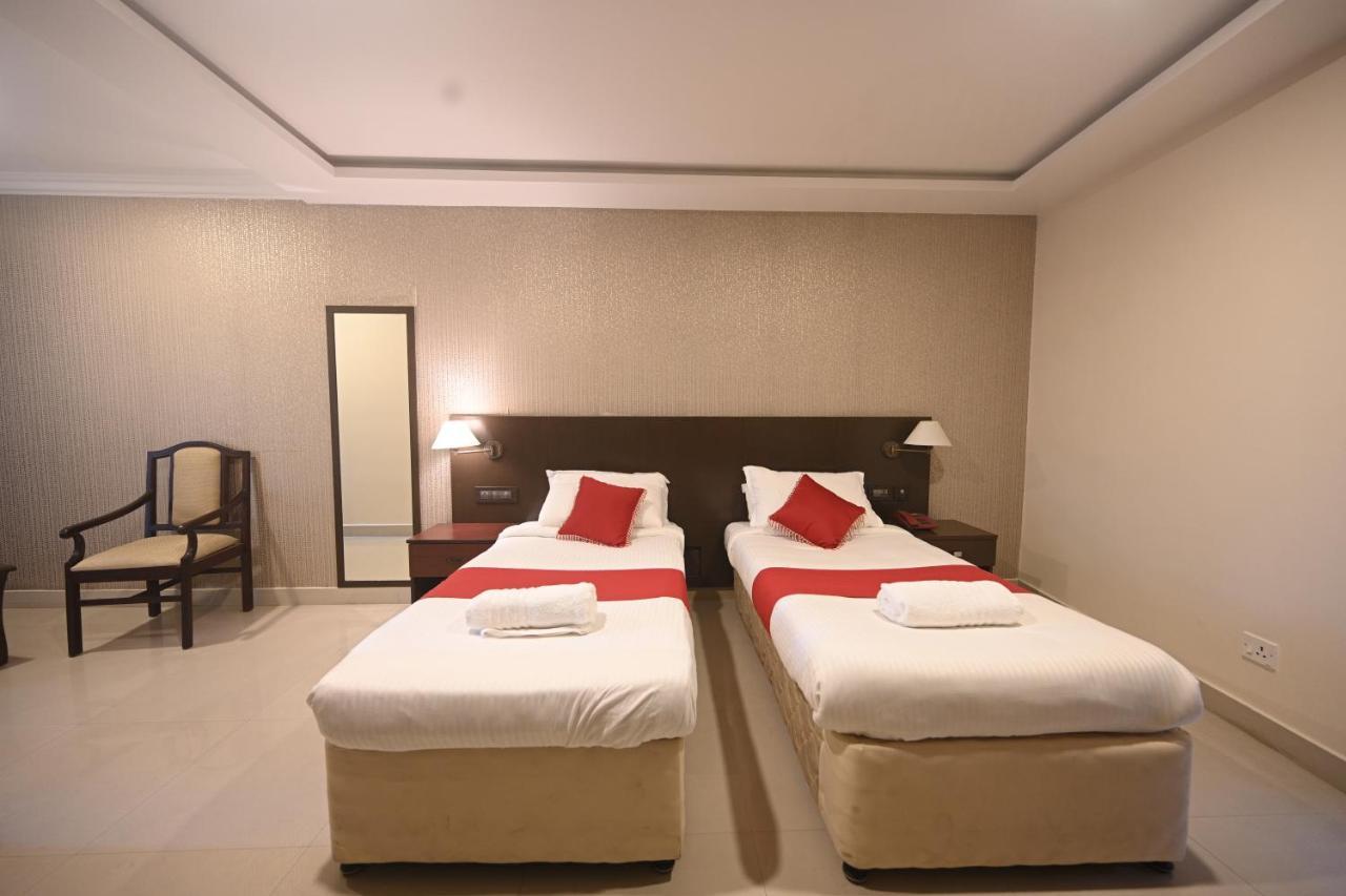 Hotel Bhagavath Gardens Chengannur Экстерьер фото