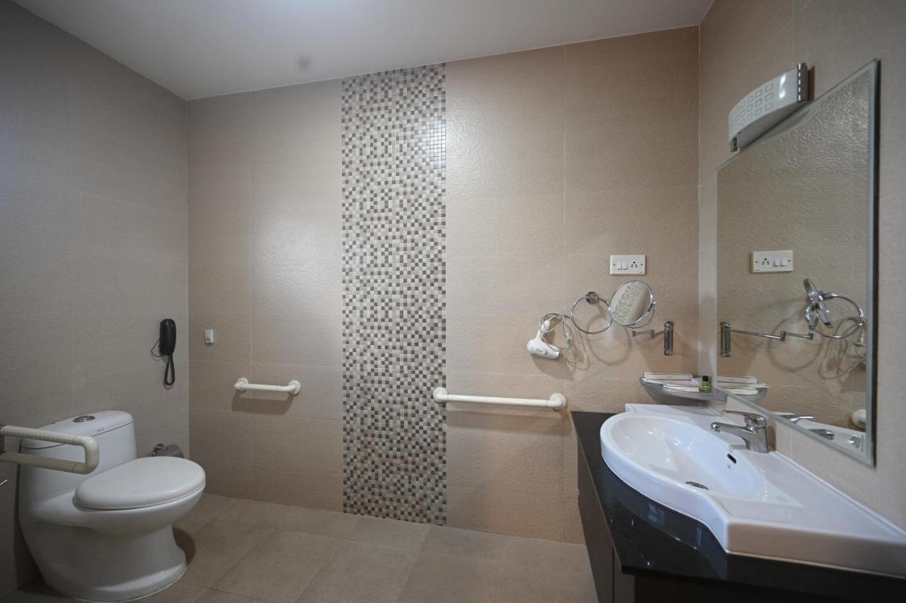 Hotel Bhagavath Gardens Chengannur Экстерьер фото
