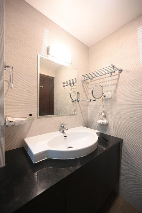 Hotel Bhagavath Gardens Chengannur Экстерьер фото